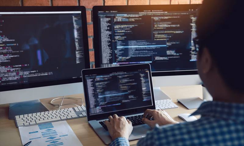 数据科学选型:R与Python如何赋能江干区网站建设?